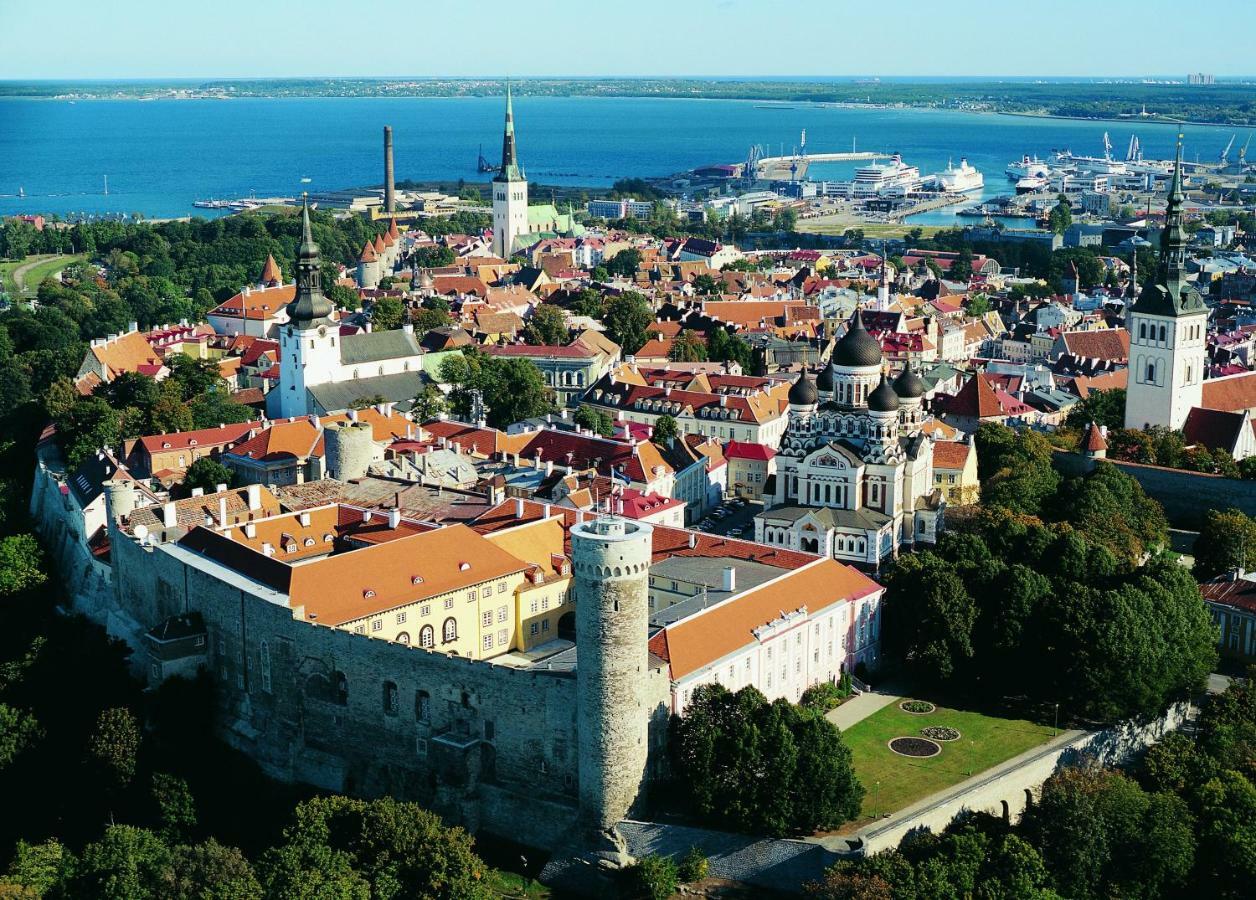 Hermann View Apartment Tallinn Extérieur photo